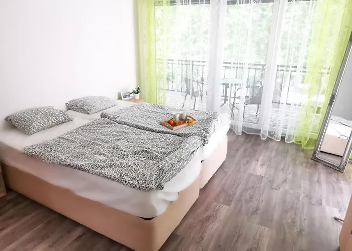 Petőfi Sétány Panzió Appartamento Siófok