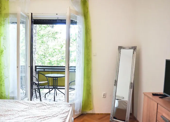 Petőfi Sétány Panzió Appartamento *